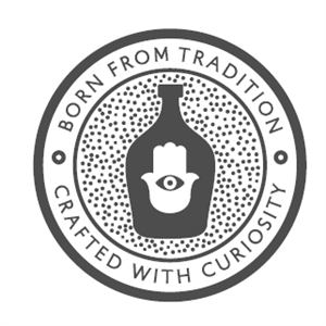 BORN FROM TRADITION CRAFTED WITH CURIOSITY - לוגו סימן מסחר רשום